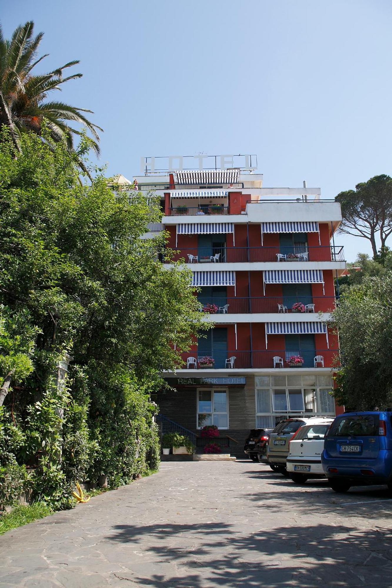 Real Park Hotel Cavi di Lavagna Buitenkant foto